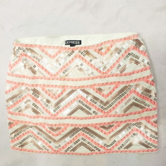 Express mini skirt w/ sequence Aztec xs - Picture 3 of 8